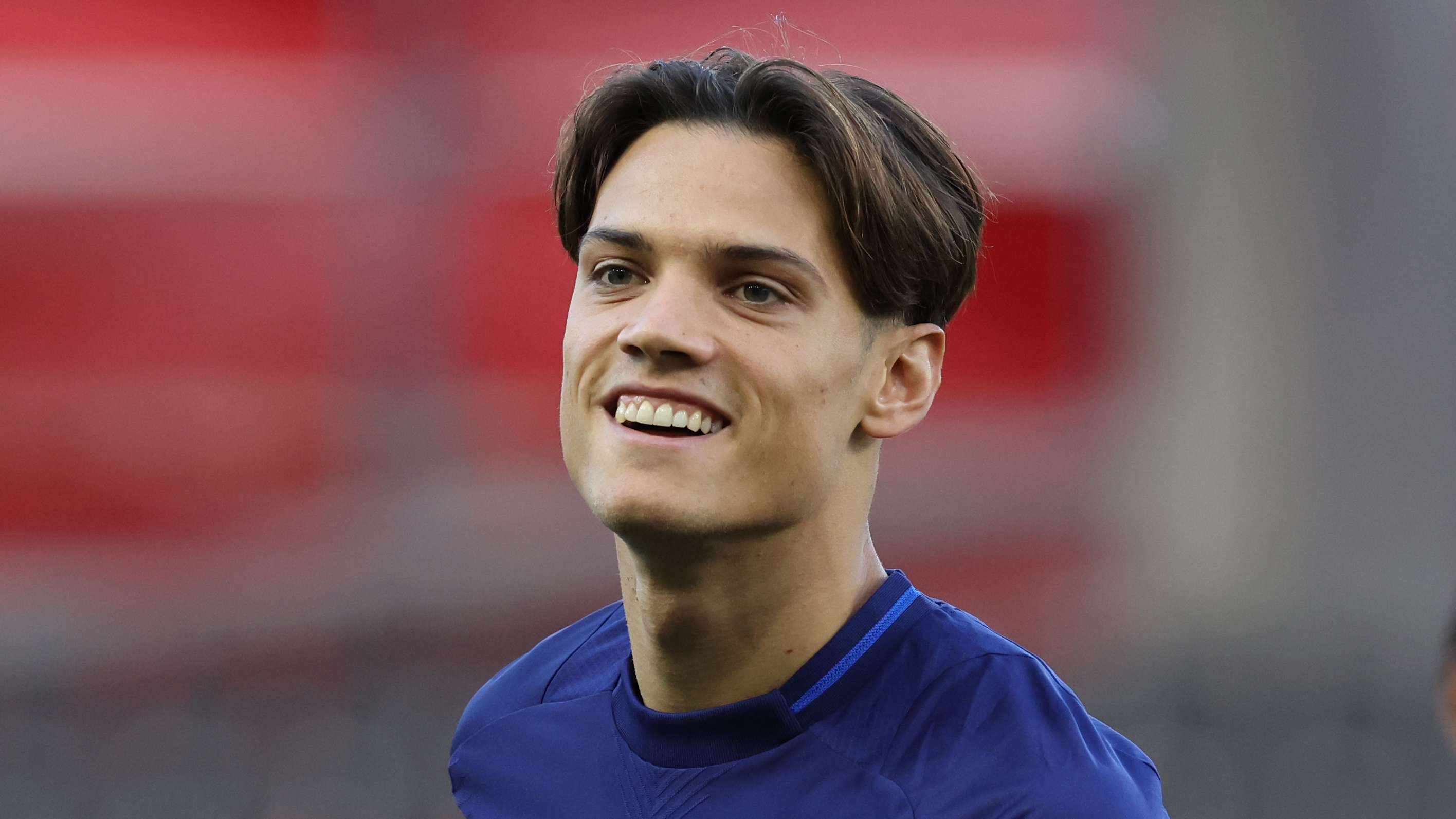 国足身处死亡小组之境 亚洲区18强对决引发热议与期待